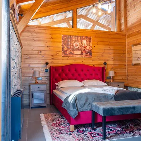 Mountain Hawk Park * Bansko