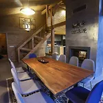 Mountain Hawk Park Луксозна вила *