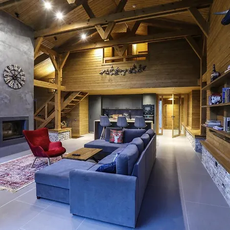 Vila Mountain Hawk Park