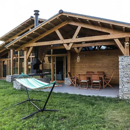 Луксозна вила Mountain Hawk Park Банско