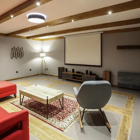 Villa Mountain Hawk Park