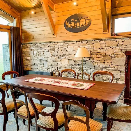 Mountain Hawk Park * Banszko