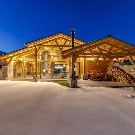 Mountain Hawk Park Bansko