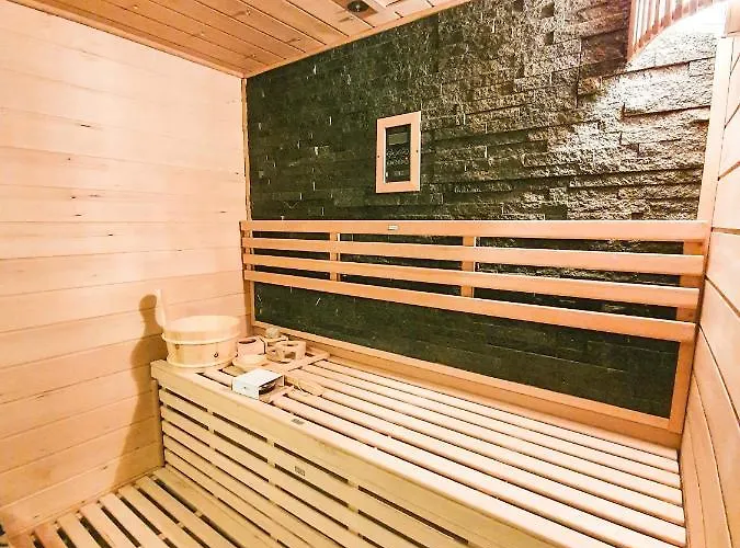 Mountain Hawk Park Willa *