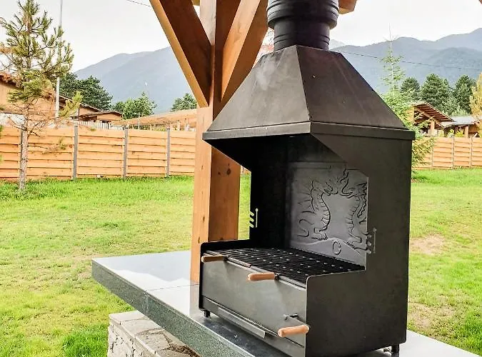 Willa Mountain Hawk Park