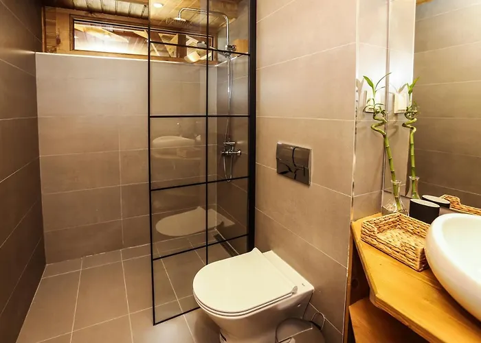 Willa Mountain Hawk Park *