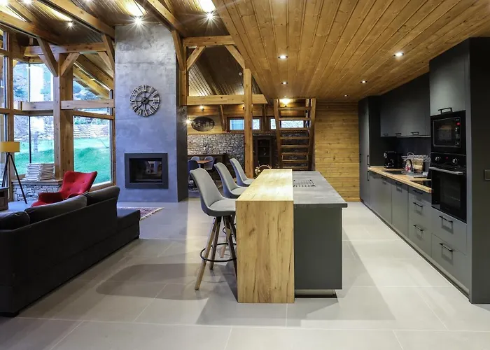 Mountain Hawk Park * Bansko