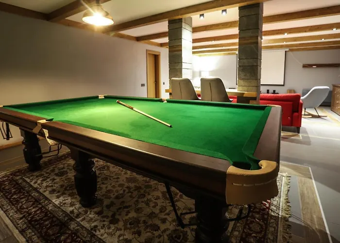 Willa Mountain Hawk Park *