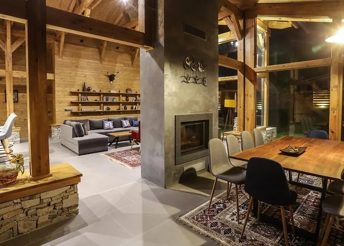 Mountain Hawk Park * Bansko