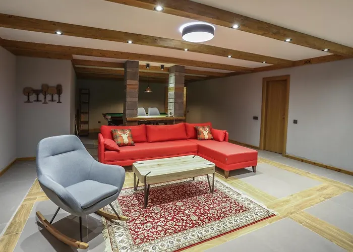 Mountain Hawk Park Villa