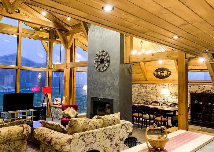 Willa Mountain Hawk Park *