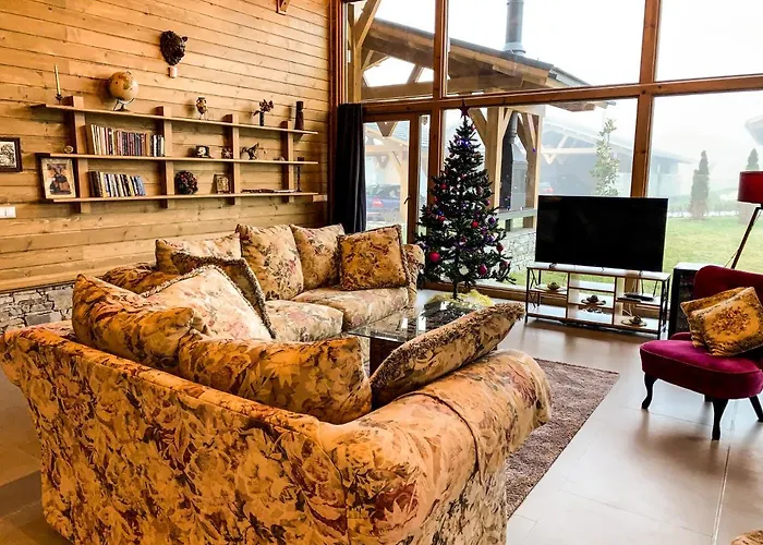 Mountain Hawk Park Villa