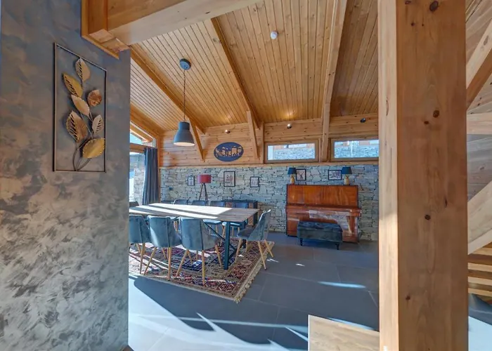 Mountain Hawk Park * Bansko