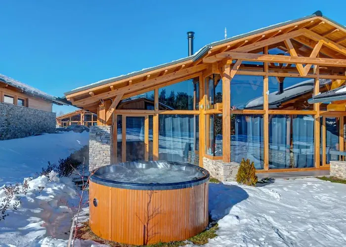 Mountain Hawk Park Willa *