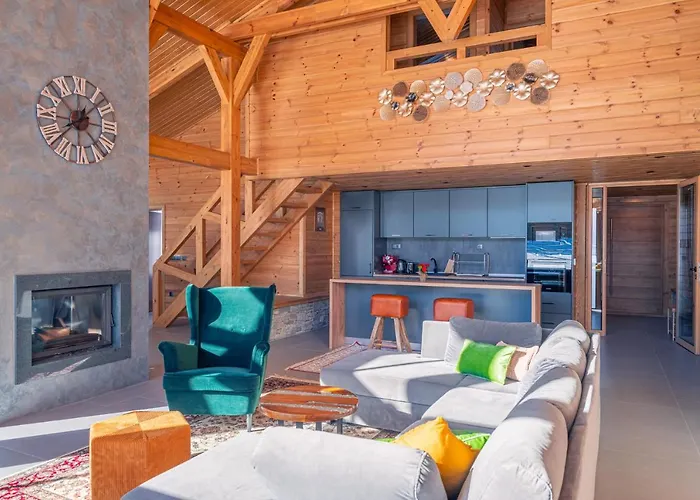 Mountain Hawk Park * Bansko