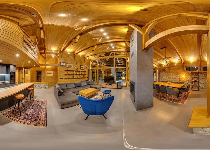 Willa Mountain Hawk Park