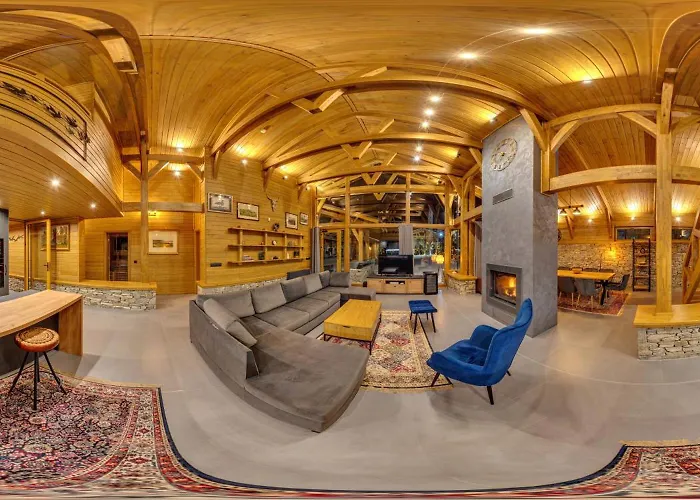 Mountain Hawk Park Willa *