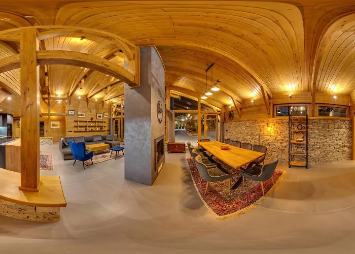 Mountain Hawk Park Bansko